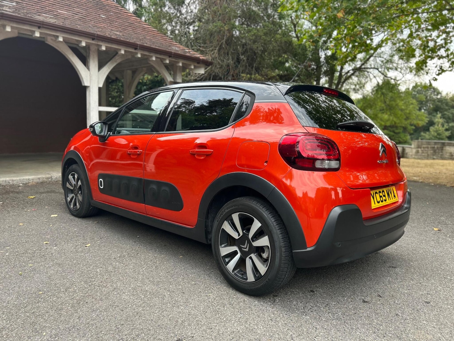 Vehicle 21