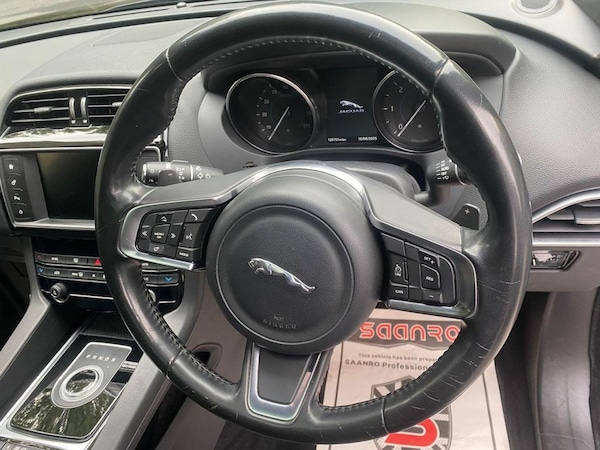 Used Jaguar F-Pace 2017 for sale - 76223980: Photo 13