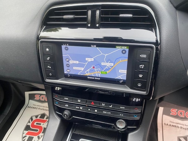 Used Jaguar F-Pace 2017 for sale - 76223980: Photo 14