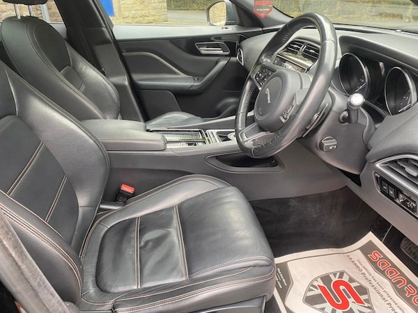 Used Jaguar F-Pace 2017 for sale - 76223980: Photo 8