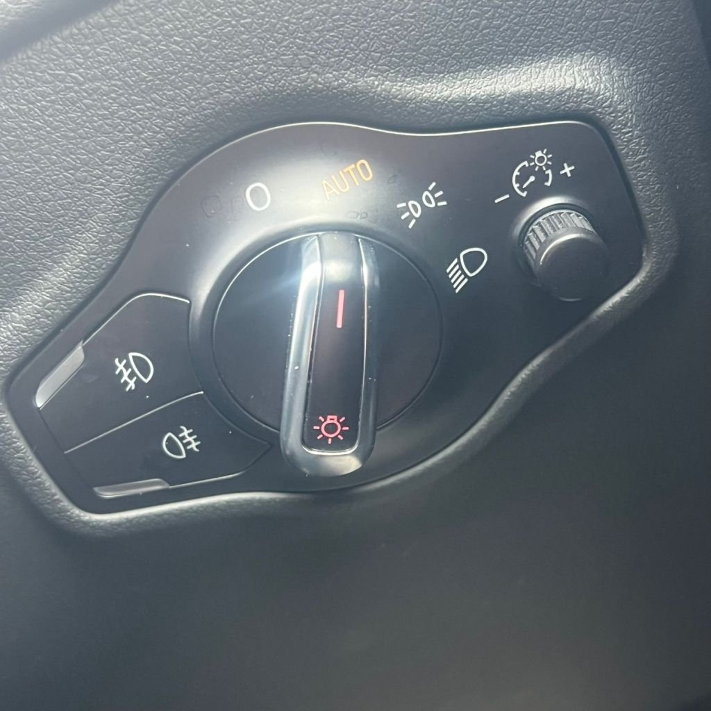 Used Audi Q5 2015 for sale - 77685351: Photo 23