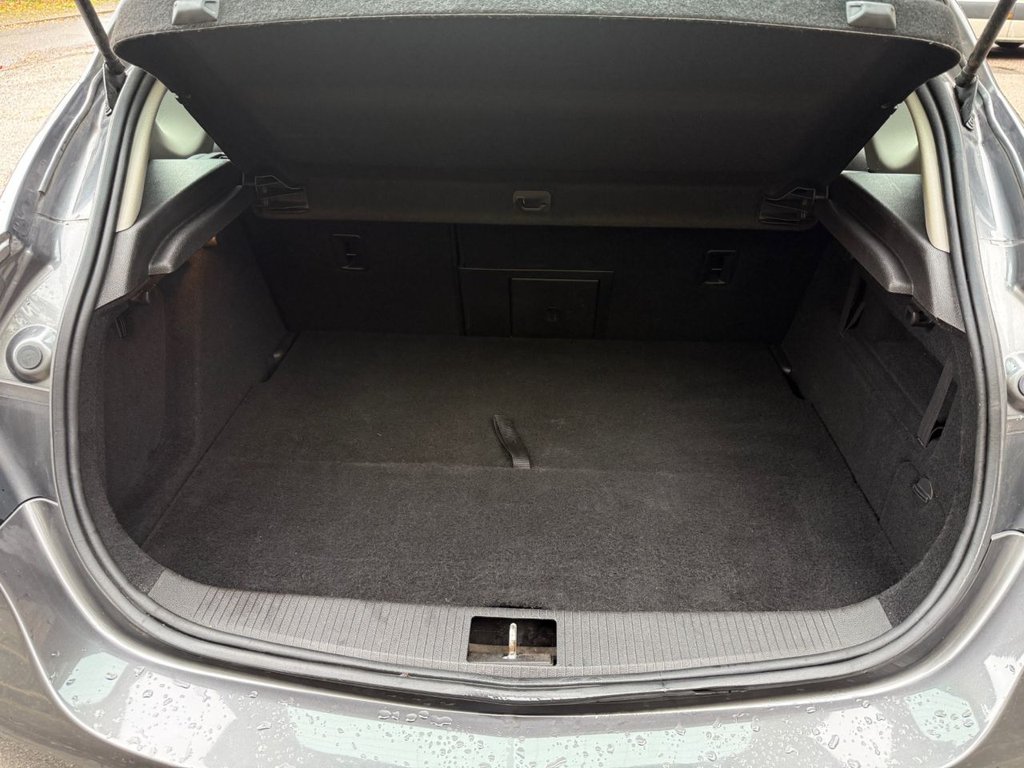 Used Vauxhall Astra 2010 for sale - 76482051: Photo 7