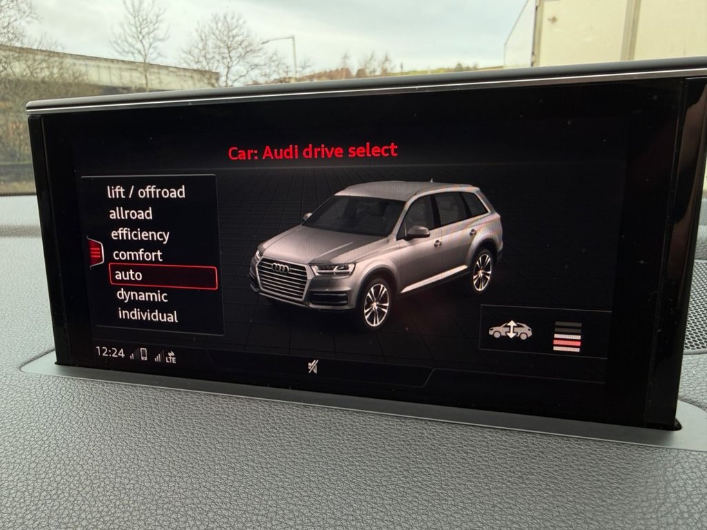 Used Audi SQ7 2017 for sale - 76923652: Photo 29