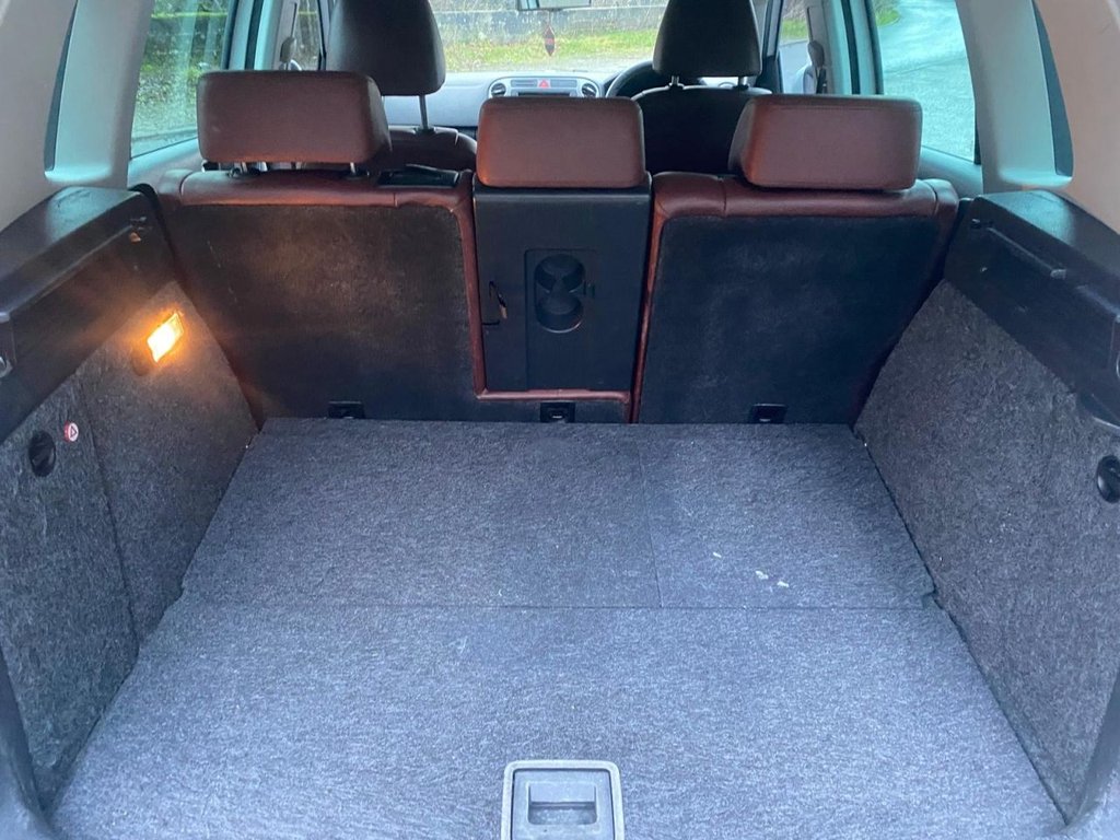 Used Volkswagen Tiguan 2010 for sale - 76977499: Photo 10