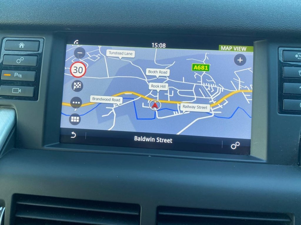 Used Land Rover Discovery Sport 2017 for sale - 76647745: Photo 15