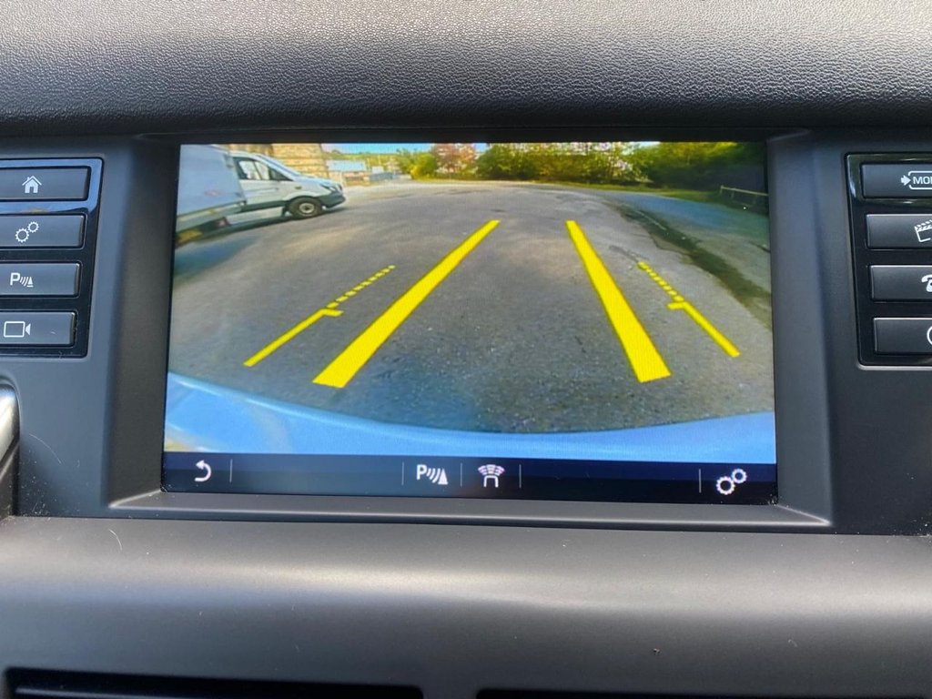 Used Land Rover Discovery Sport 2017 for sale - 76038911: Photo 18