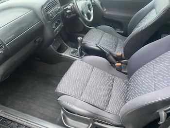 Used Volkswagen Golf 1994 for sale - 76552041: Photo