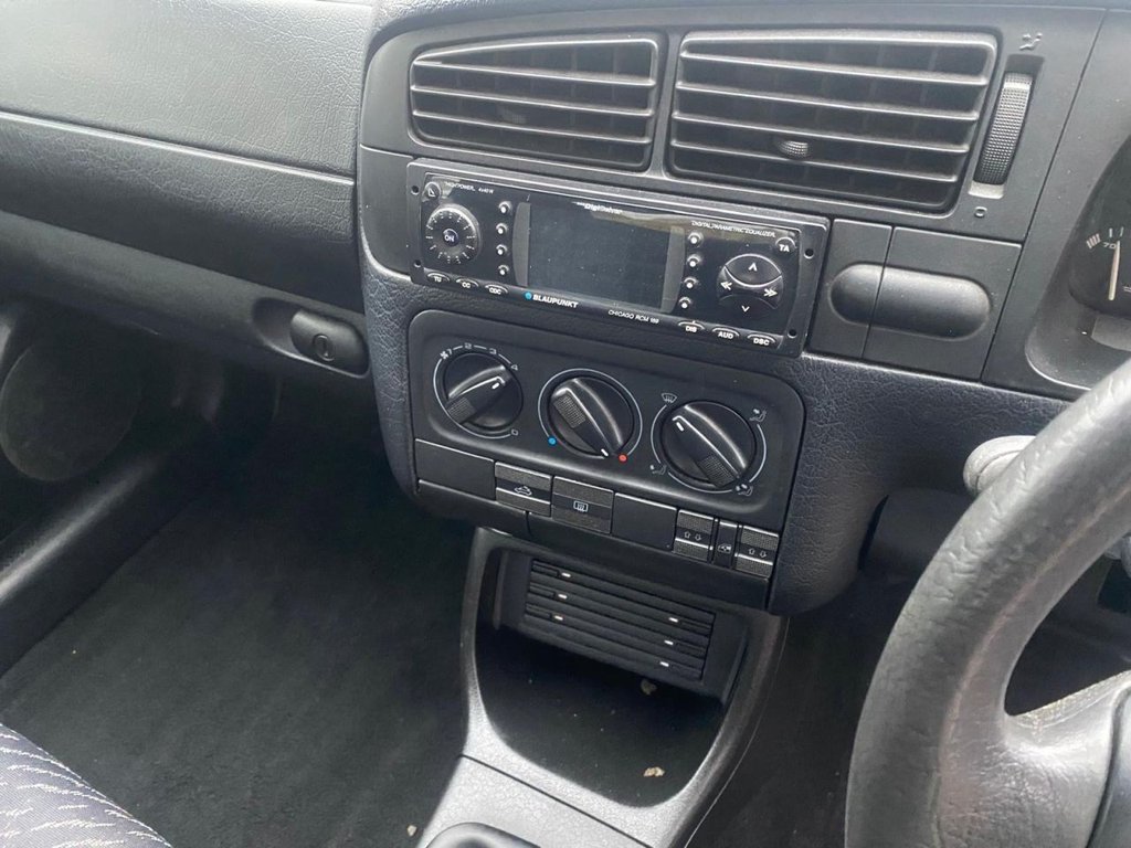 Used Volkswagen Golf 1994 for sale - 76552041: Photo 8