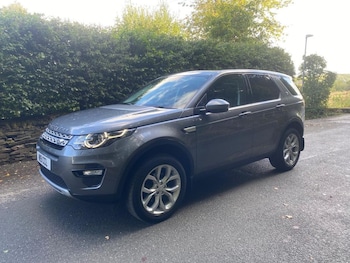 Used Land Rover Discovery Sport 2016 for sale - 75911357: Photo