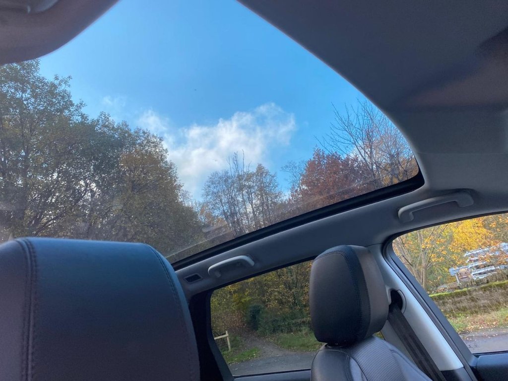 Used Land Rover Discovery Sport 2015 for sale - 78068804: Photo 15