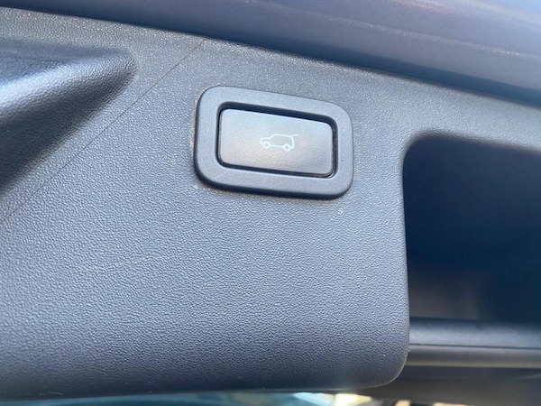 Used Land Rover Discovery Sport 2018 for sale - 75596907: Photo 9