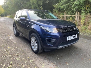 Used Land Rover Discovery Sport 2017 for sale - 75998082: Photo