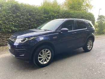 Used Land Rover Discovery Sport 2017 for sale - 75998082: Photo