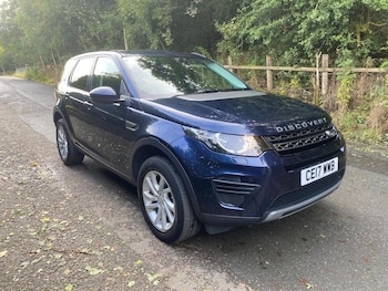 Used Land Rover Discovery Sport 2017 for sale - 75998082: Photo