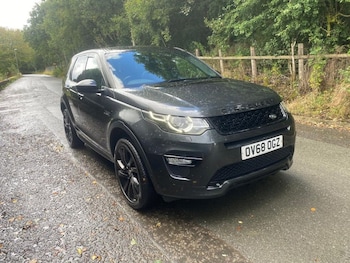 Used Land Rover Discovery Sport 2018 for sale - 75924022: Photo