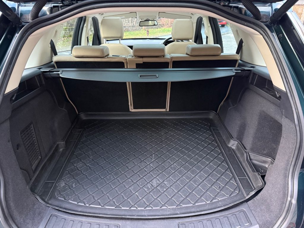 Used Land Rover Discovery Sport 2017 for sale - 76923801: Photo 11