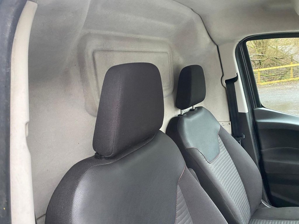 Used Ford Transit Courier 2017 for sale - 76966260: Photo 10