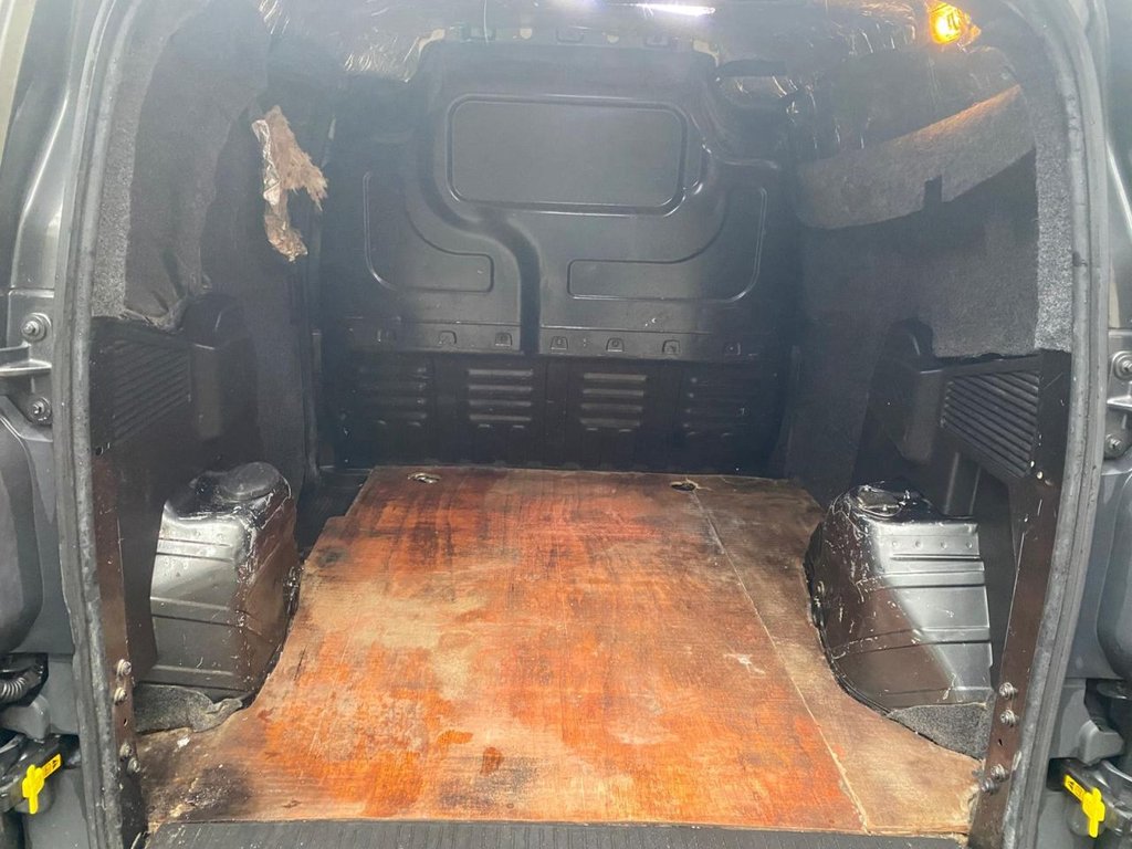 Used Ford Transit Courier 2017 for sale - 76966260: Photo 13