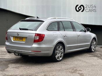 Used Skoda Superb 2011 for sale - 77911124: Photo