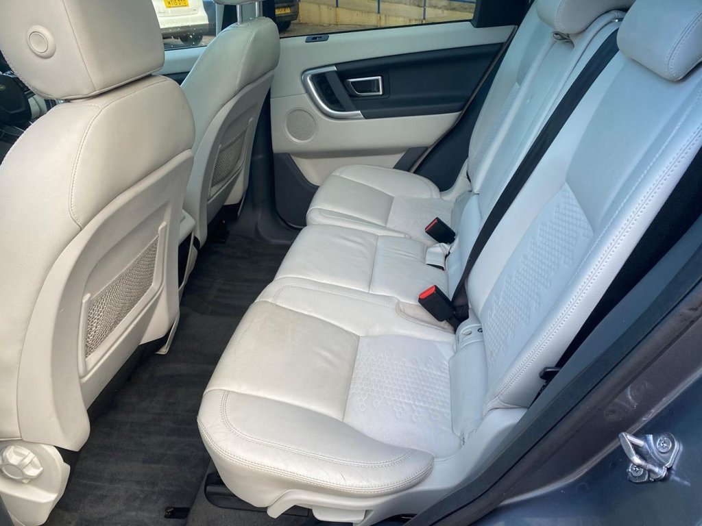 Used Land Rover Discovery Sport 2015 for sale - 77218537: Photo 11