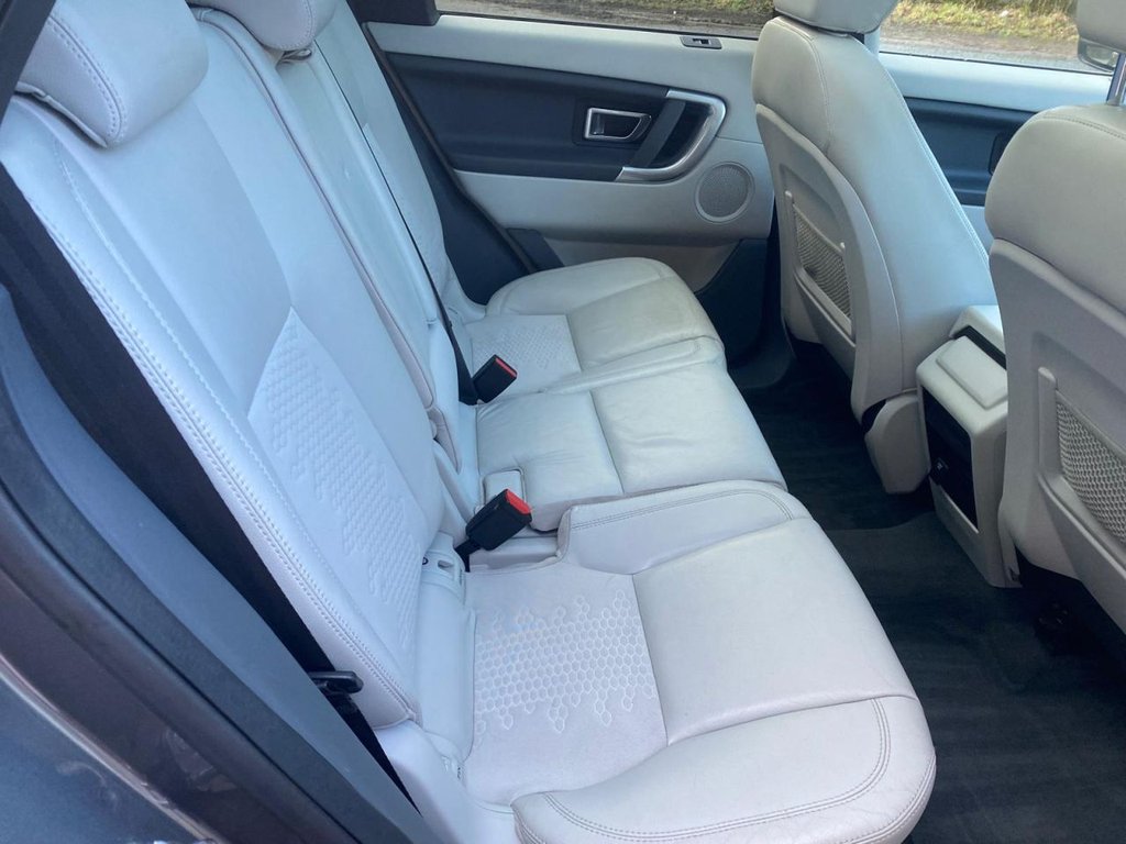 Used Land Rover Discovery Sport 2015 for sale - 77218537: Photo 12