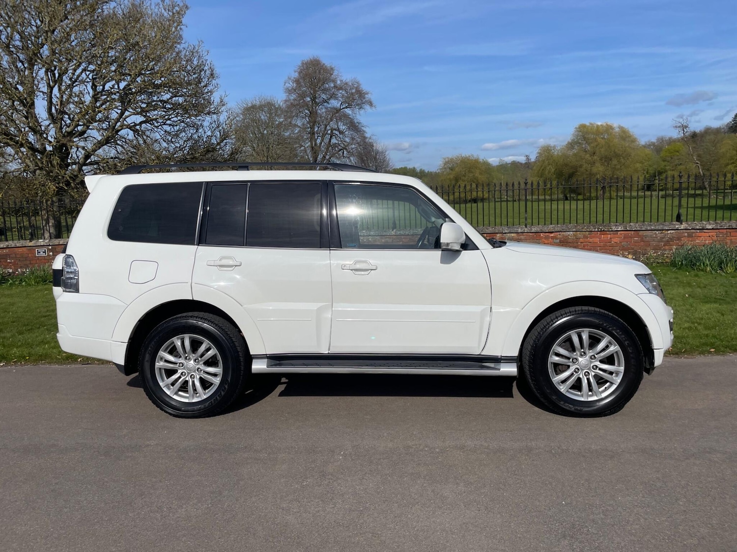 Used Mitsubishi Shogun for sale - 78214214: Photo 2