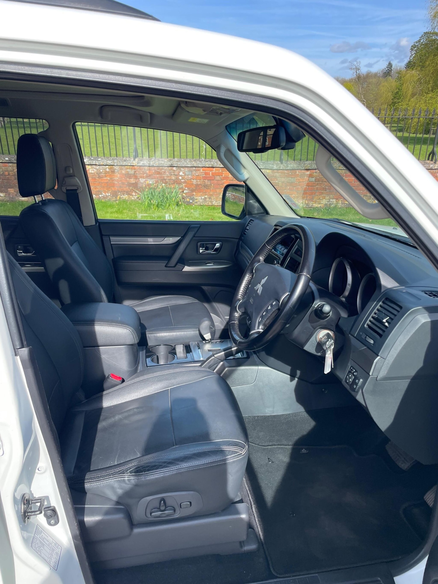 Used Mitsubishi Shogun for sale - 78214214: Photo 3