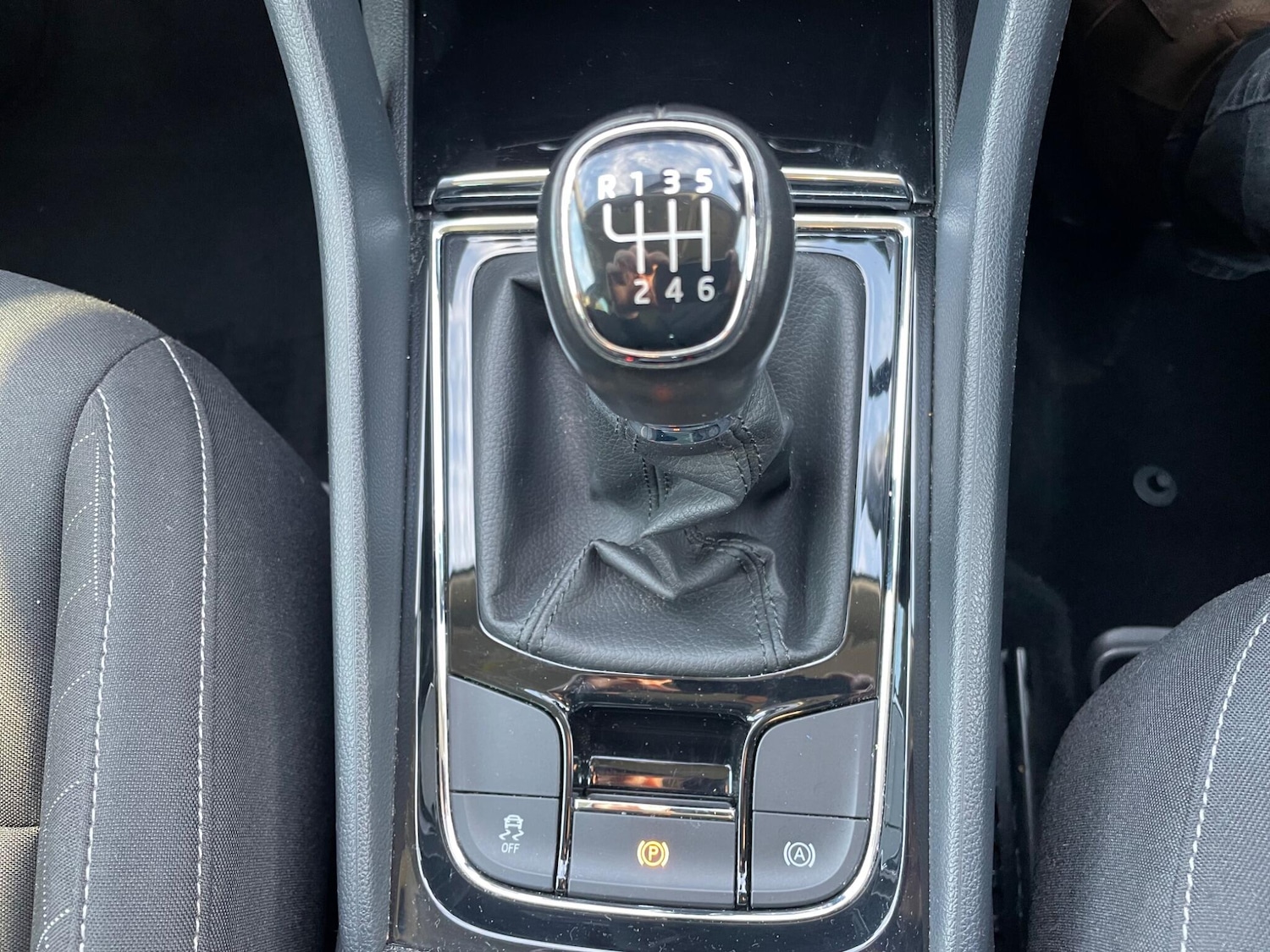 Used Skoda Karoq 2020 for sale - 77130880: Photo 14