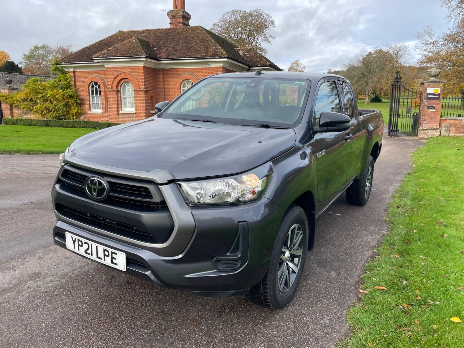 Used Toyota Hilux 2021 for sale - 76473427: Photo 5