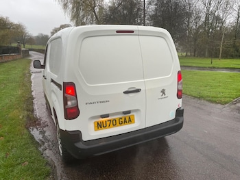 Used Peugeot Partner 2020 for sale - 76765824: Photo