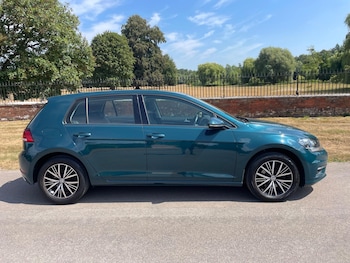 Used Volkswagen Golf 2017 for sale - 79325369: Photo