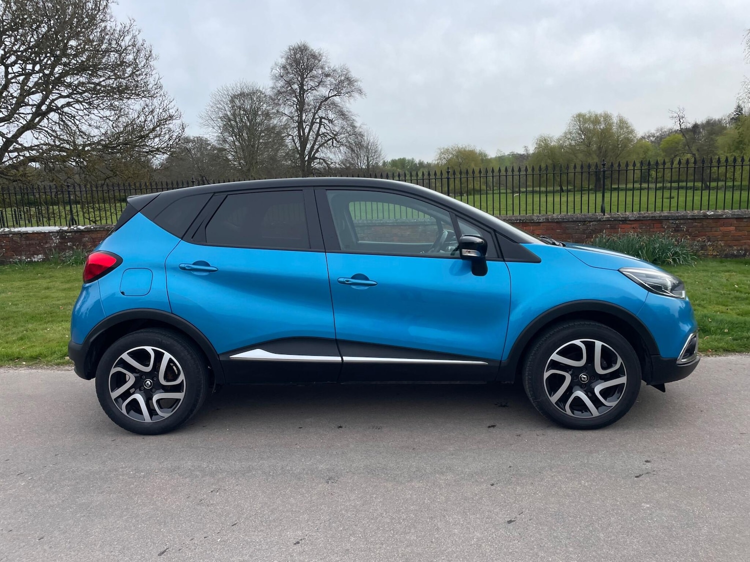 Used Renault Captur 2017 for sale - 78204686: Photo 2