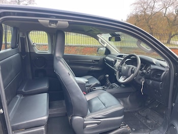 Used Toyota Hilux 2021 for sale - 77315113: Photo