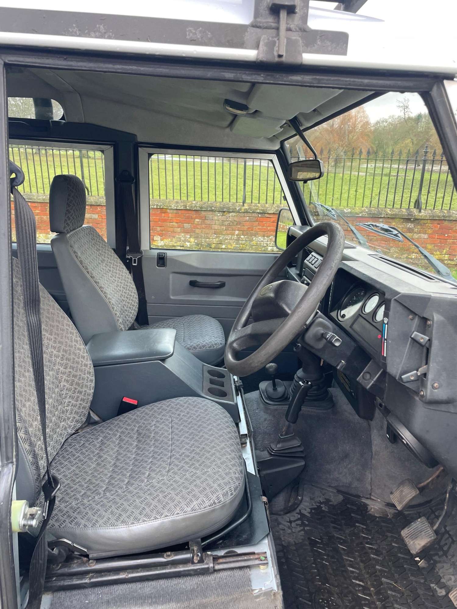 Used Land Rover Defender 2002 for sale - 77163142: Photo 3