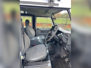 Used Land Rover Defender 2002 for sale - 77163142: Photo