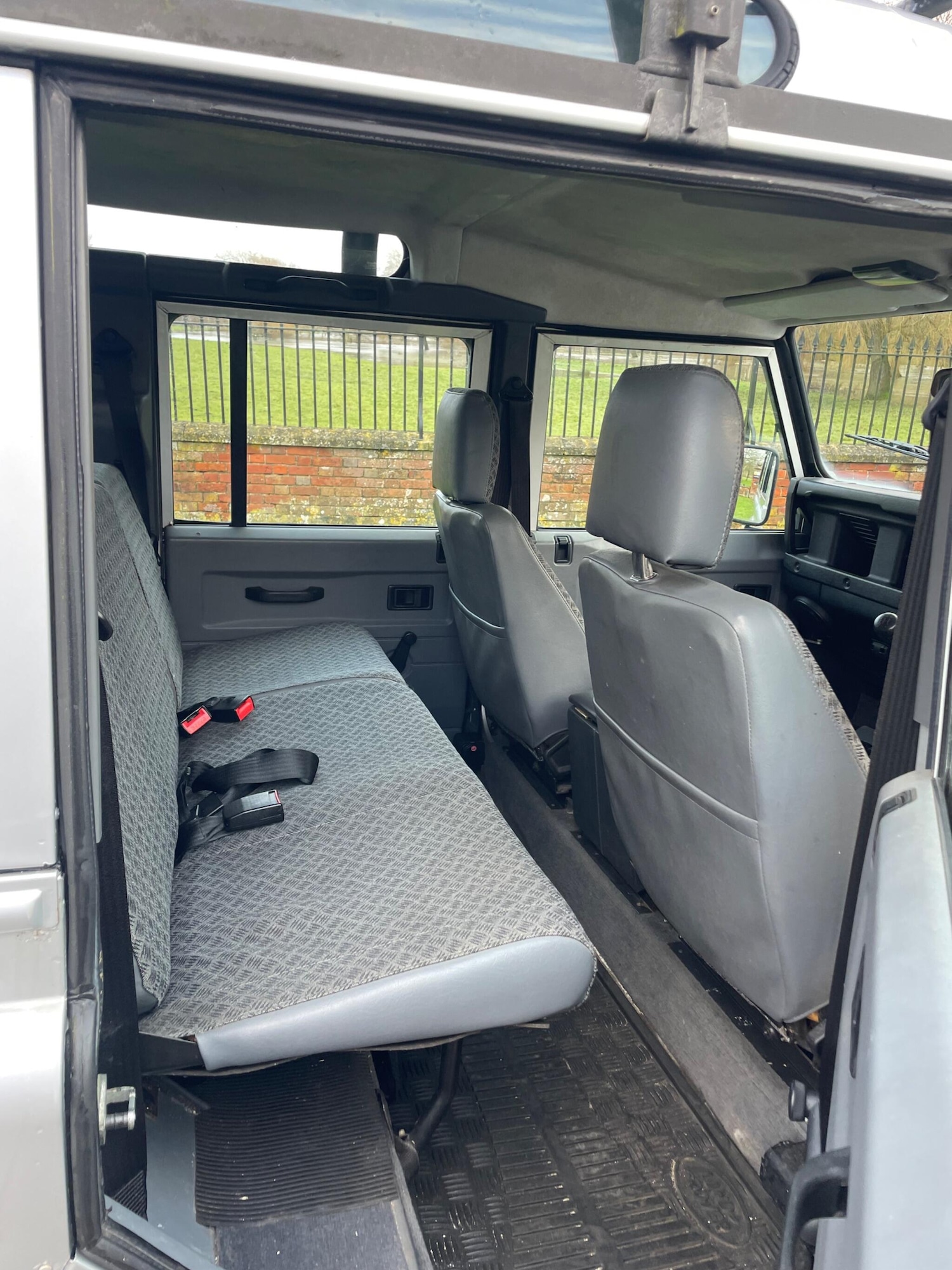 Used Land Rover Defender 2002 for sale - 77163142: Photo 7