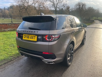 Used Land Rover Discovery Sport 2016 for sale - 77238315: Photo