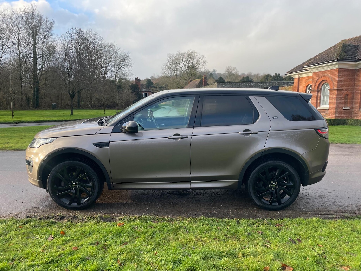 Used Land Rover Discovery Sport 2016 for sale - 77238315: Photo 6