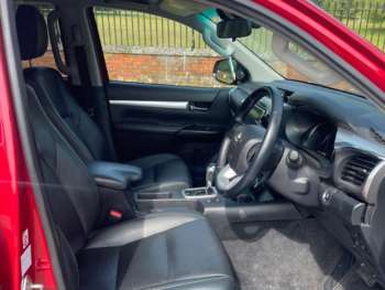 Used Toyota Hilux 2018 for sale - 74909403: Photo