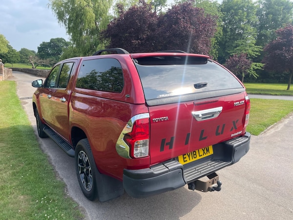 Used Toyota Hilux 2018 for sale - 74909403: Photo 8