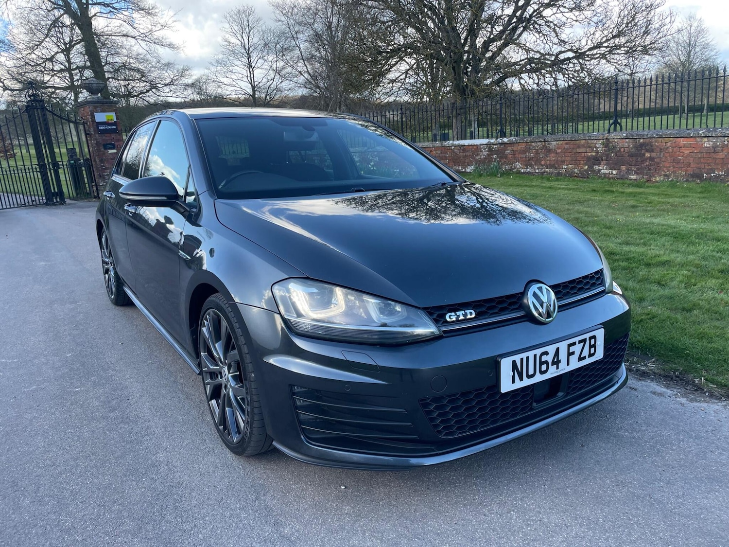 Used Volkswagen Golf for sale - 78048159: Photo 1