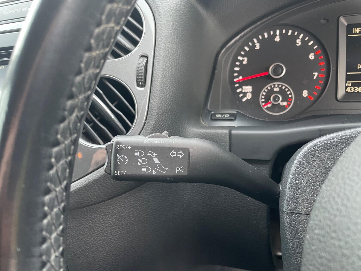 Used Volkswagen Tiguan for sale - 77909512: Photo 13