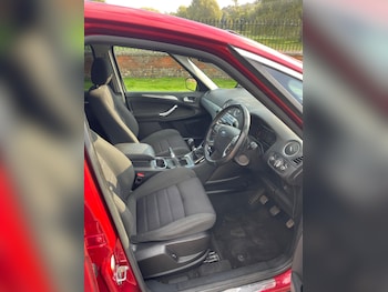 Used Ford S-Max 2013 for sale - 76095059: Photo 3