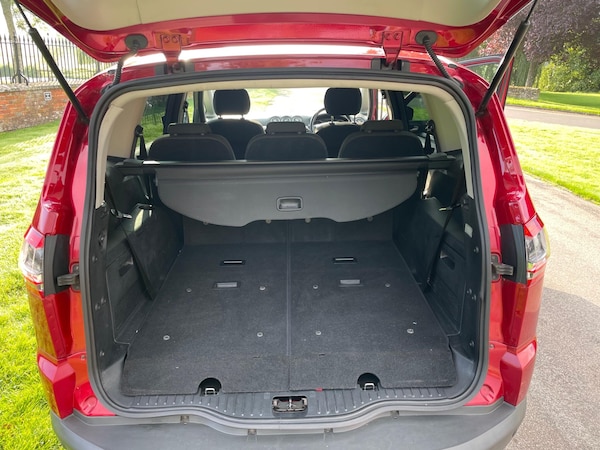 Used Ford S-Max 2013 for sale - 76095059: Photo 8