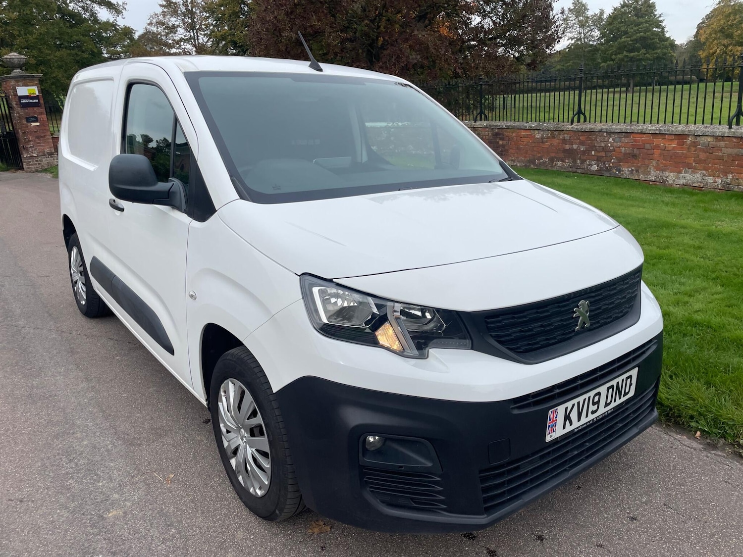 Used Peugeot Partner 2019 for sale - 76314498: Photo 1