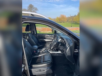 Used Nissan Navara 2018 for sale - 77958325: Photo