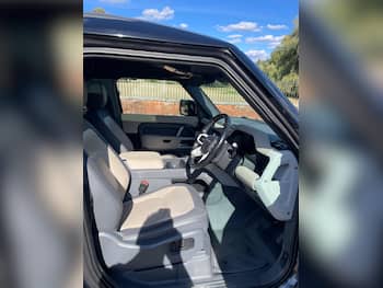 Used Land Rover Defender 2022 for sale - 79767320: Photo