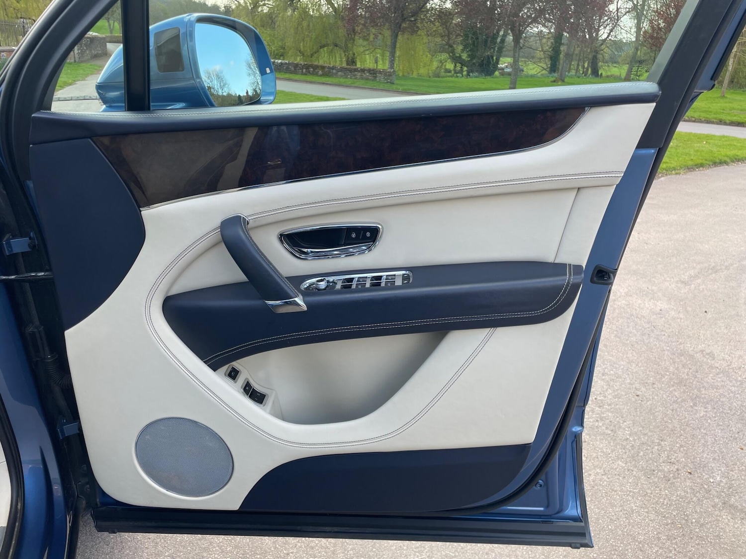 Used Bentley Bentayga for sale - 78116477: Photo 10