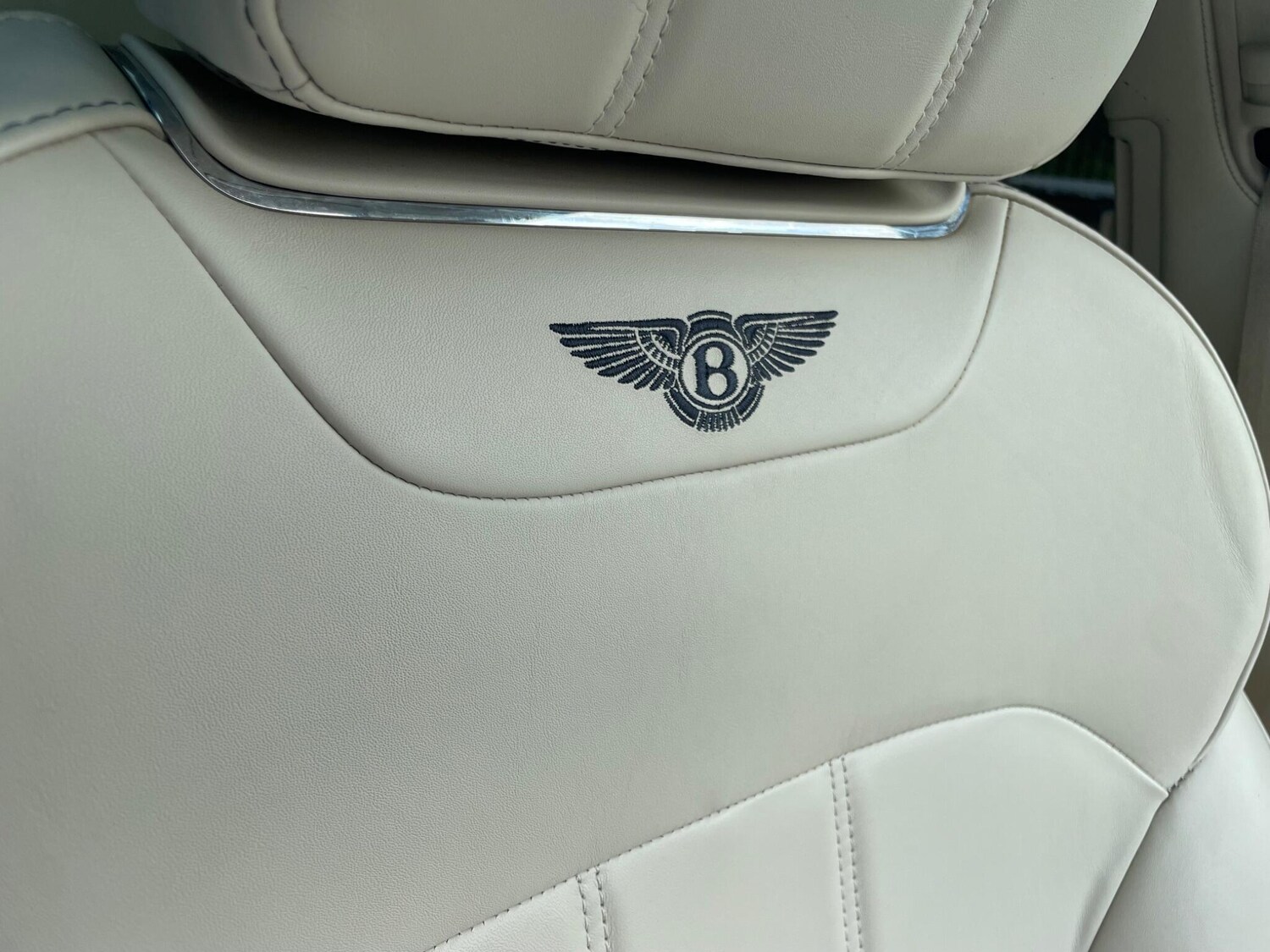 Used Bentley Bentayga for sale - 78116477: Photo 16