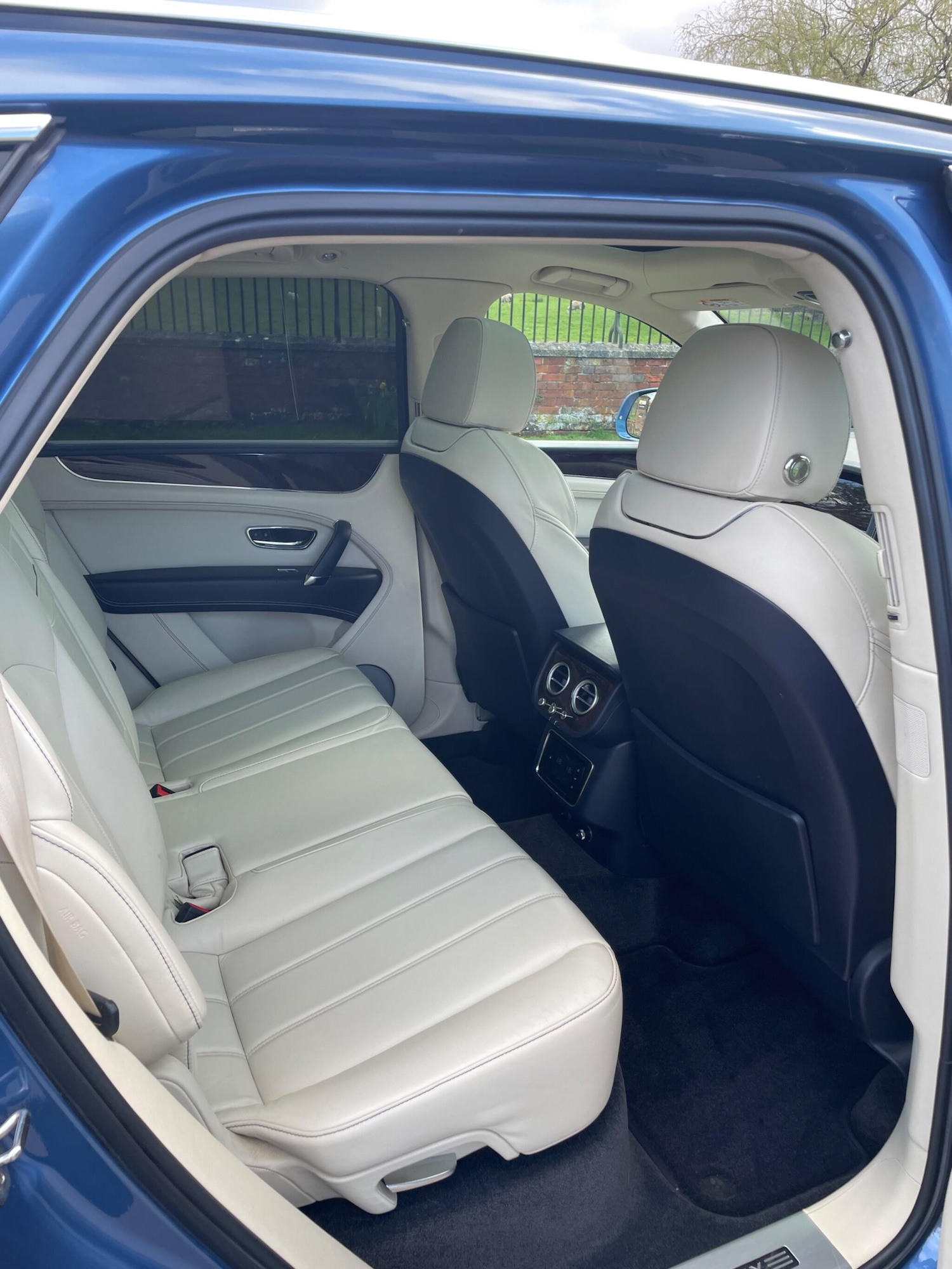 Used Bentley Bentayga for sale - 78116477: Photo 7